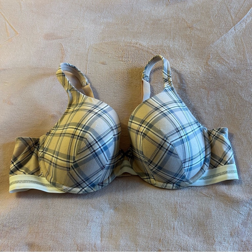 Cacique lightly lined t-shirt bra 44C pink and blue plaid with silver accents